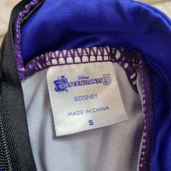 Disney Decedents 3 Aubrey costume S4/6 - Picture 7 of 7